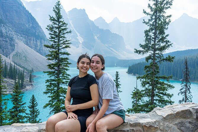 4-Day Canadian Rockies & Banff Classic Summer Tour - Guides, music, and how the day stays interesting