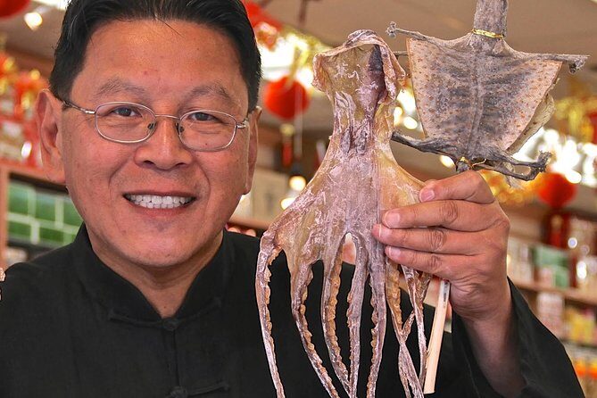 A Wok Around Chinatown: Culinary and Cultural Walking Tour Led by a Chef - Tea, cookware, and herbal medicine shops: what you’ll actually see