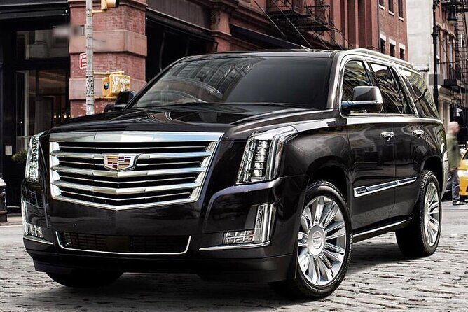 Arrival Private Transfer from Vancouver YVR or Cruise Port to Vancouver by SUV - What that Cadillac Escalade ride feels like in Vancouver traffic