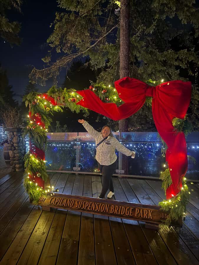 Capilano Suspension Bridge/Private/Small Group/By LUX CAR - Key highlights that make this tour work