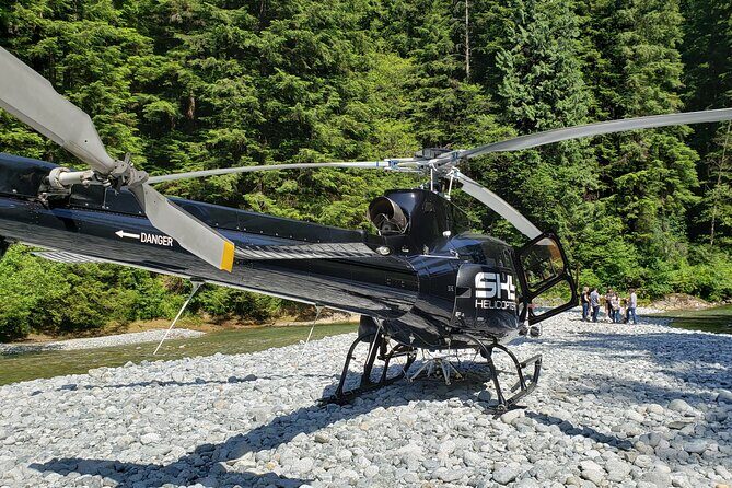 Coast Mountain Landing Helicopter Tours (Depart SKY Hangar) - Backcountry landings: the 15 minutes that turn photos into memory