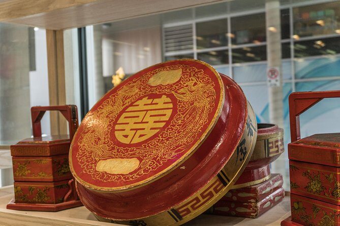 Downtown Vancouver Asian Food Tour by Vancouver Foodie Tours - Stop 2: Kirin Restaurant dim sum in a polished Chinese setting