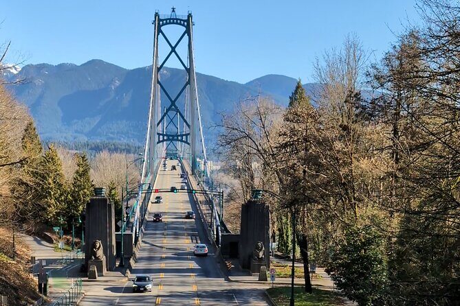 EcoEscape: Luxury & Exclusive Tour Experiences - Stanley Park: Totem Poles and Prospect Point (the views you remember)