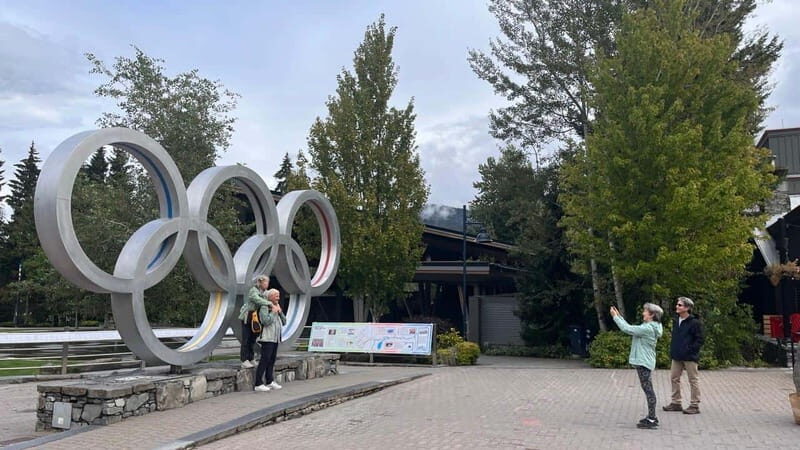 From Vancouver: Full-Day Whistler Tour - The Sea to Sky Gondola and Sky Pilot Suspension Bridge (summer highlight)