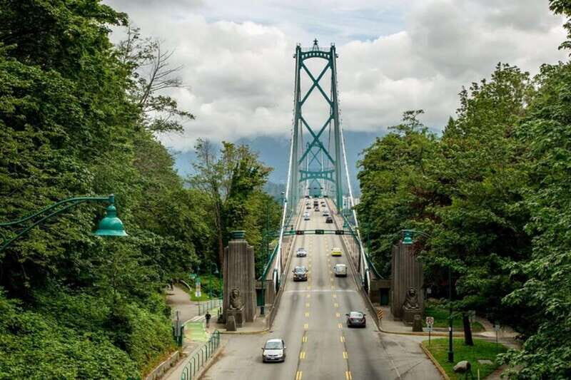 From Vancouver: Lighthouse Park & Horseshoe Bay Hiking Tour - From downtown Vancouver to real coastline fast