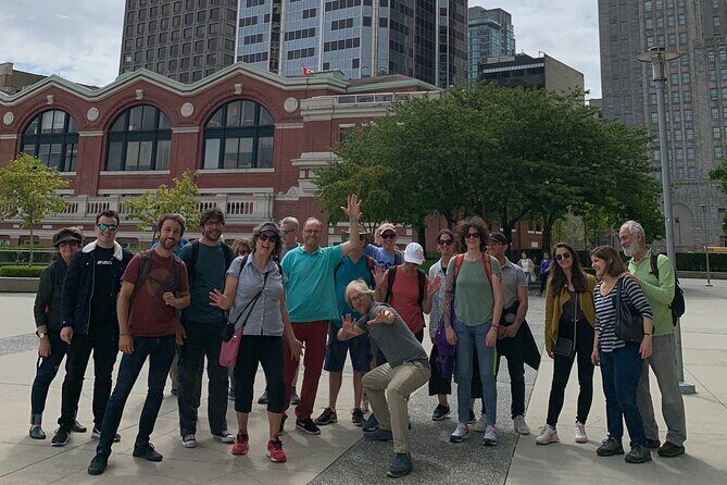 Gratuity-Based Vancouver City Highlights 3 Hour Walking Tour - Waterfront Station, Victory Square, and the Steam Clock in one smooth hit