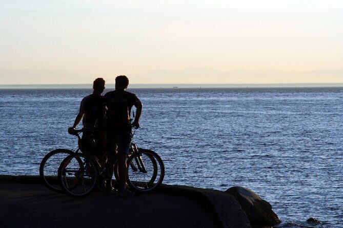 Half-day Hike and Bike Tour in Vancouver - Electric or self-powered: how the bike choice changes the experience
