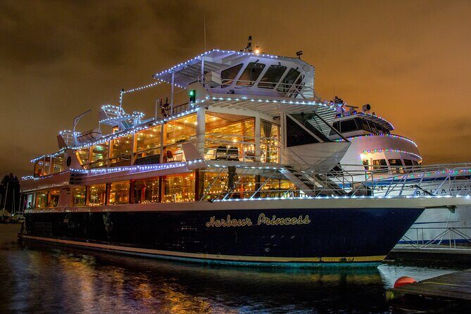 New Year's Eve Dinner Cruise through Vancouver Harbor - The Dinner Buffet: Real Mains, Not Just Finger Food