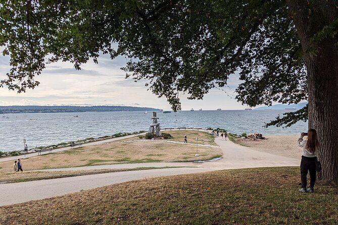 Photography & Walk in Stanley Park - Where you start (and how the pacing keeps it friendly)