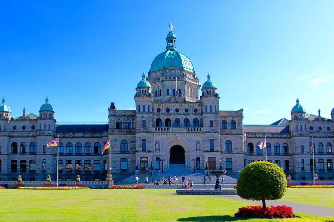 Private Tour: Victoria and Butchart Gardens Day Trip - Butchart Gardens With Included Admission and Time to Wander