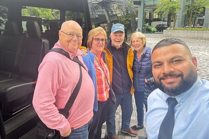 Private Transfer From Vancouver Airport to Vancouver Downtown - Safety, professionalism, and local tips from your chauffeur