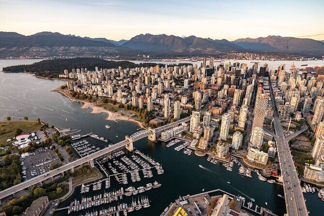 Shore Excursion: Vancouver & Granville Island City Sights Tour - Granville Island’s 1-hour reality check: what you can actually do