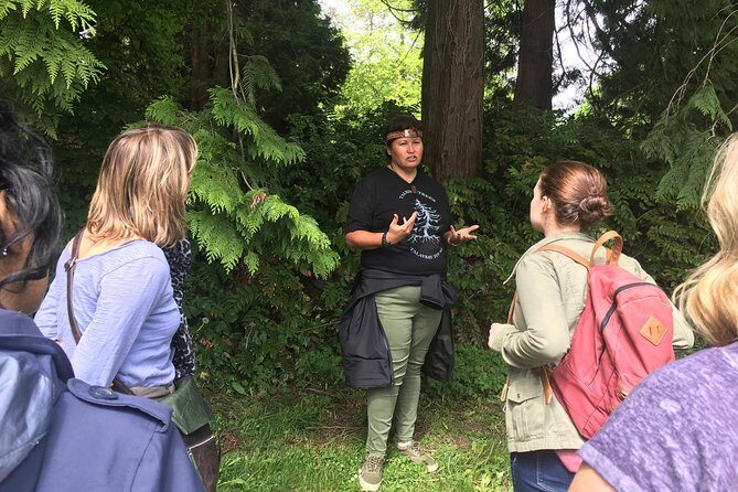 Spoken Treasures: Stanley Park Indigenous Walking Tour - The 1.1 km Seawall walk: what you’ll notice on foot