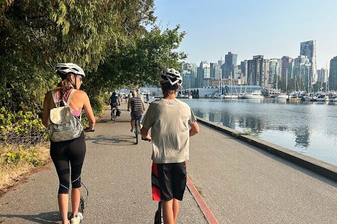 Stanley Park Seawall E-scooter Rental with Self Guided map - Quick Photo Breaks: Lost Lagoon Before Stanley Park