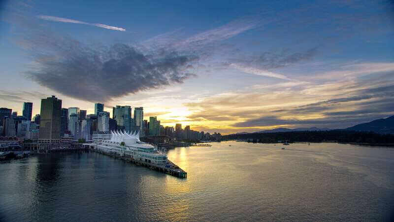 Sunset Bus Tour: Stanley Park & English Bay Photostops - Key Highlights You’ll Actually Feel