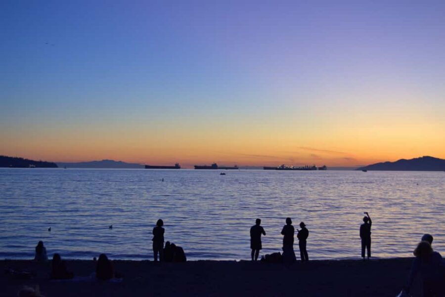 Sunset Bus Tour: Stanley Park & English Bay Photostops - Bus Tips That Actually Help: Seats, Timing, and What to Bring