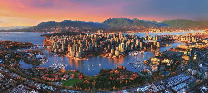 Sunset Bus Tour: Stanley Park & English Bay Photostops - Prospect Point: The Best 20 Minutes for Lions Gate Bridge Shots