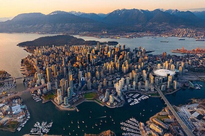 Vancouver 1-Day Tour (Granville Island/Stanley Park) (Chn&Eng) - Getting there smoothly: coach comfort and pickup reality