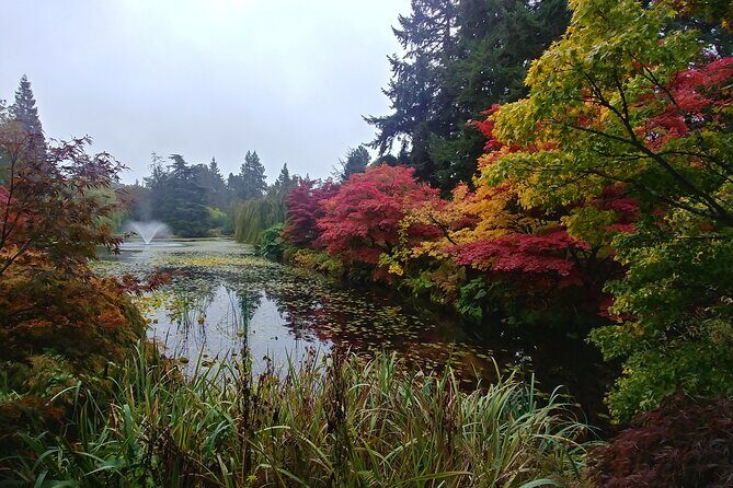 Vancouver Botanical Gardens & Museum Private Explorer - Queen Elizabeth Park: gardens, Dancing Waters, and the Photo Session sculpture