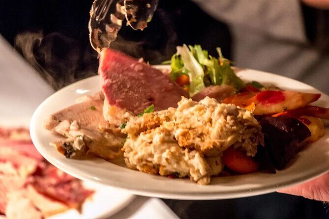 Vancouver - Brunch and Lunch Cruise - What to Watch For on Route: Landmarks, Marine Life, and Storytelling