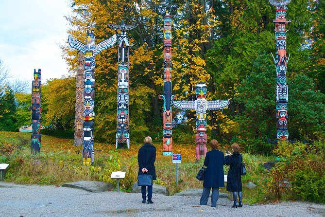 Vancouver City & Lookout Tour and Option to Add Airport Drop Off - Robson Street and downtown sights: a fast survey of where to shop and eat