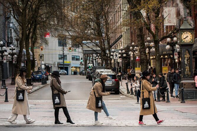 Vancouver City Sightseeing Adventure: a murder mystery in Gastown - What to bring, how to walk it, and when this might feel stressful