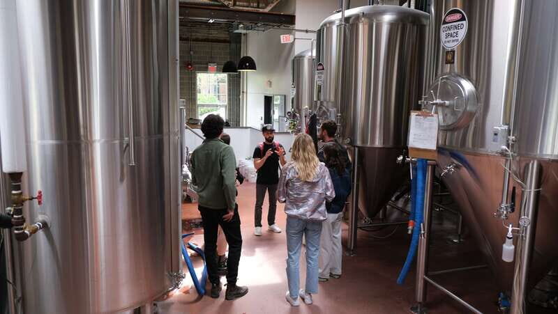 Vancouver: Craft Beer Tasting and Neighborhood Culture Crawl - Mount Pleasant walk: street art, food ideas, and quick context