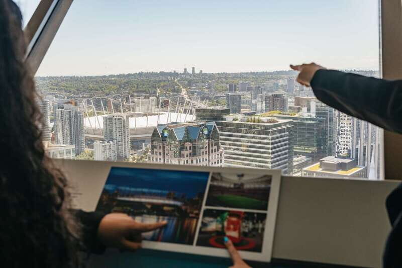 Vancouver: Entry Ticket for the Vancouver Lookout - How long should you stay on the deck?