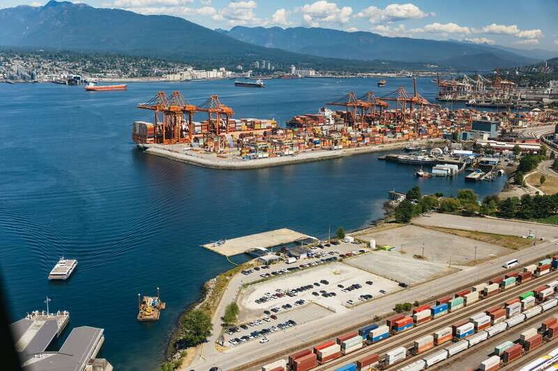 Vancouver: Entry Ticket for the Vancouver Lookout - Timing tips: opening hours and when to go