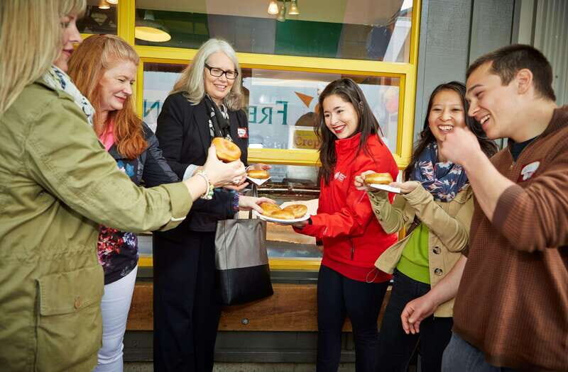 Vancouver: Granville Island Market Tour with Tastings - Navigating a Large Market Without Getting Lost (or Overwhelmed)