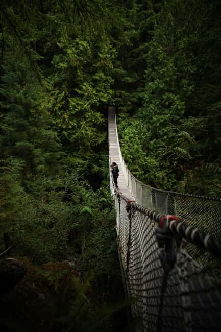 Vancouver: Guided Hiking Highlights at Grouse & Lynn Canyon - Meeting at Canada Place and riding the WoW Tours mini-coach
