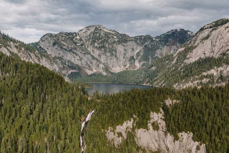 Vancouver: Helicopter Tour with Backcountry Beer Tasting - Pilot Stephanie and the Value of Good Narration