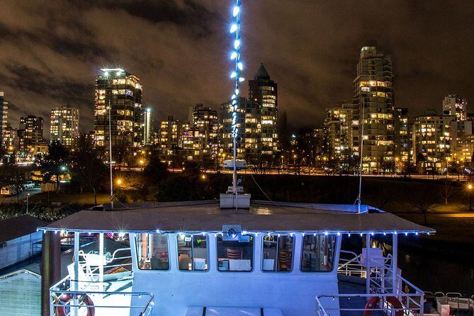 Vancouver Holiday Festive Dinner Cruises - Who this cruise is perfect for (and who should look elsewhere)