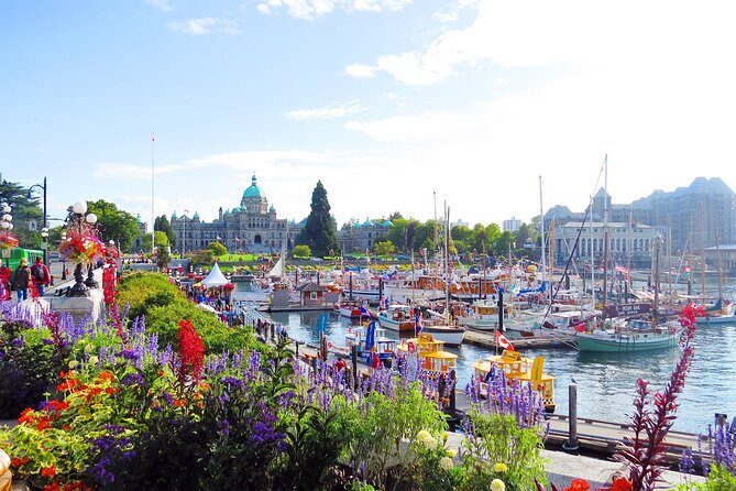 Vancouver Island, Butchart, Malahat 2-Day Tour in Chinese/English - Chemainus Murals and Hatley Castle: Two Stops That Add Personality