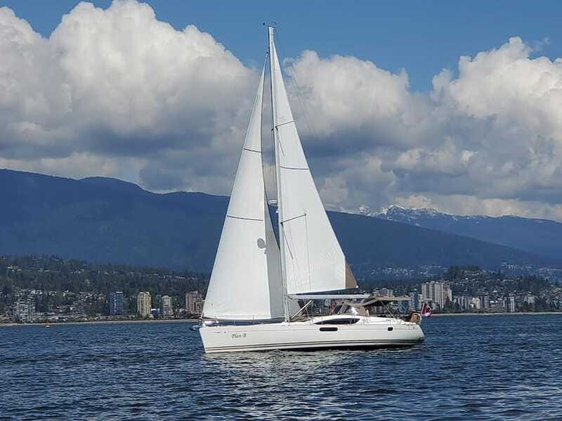 Vancouver: Mosquito Creek and English Bay Sailboat Cruise - The first leg: Coal Harbour vibes and downtown from the water