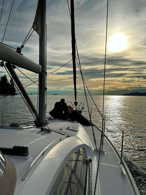 Vancouver: Mosquito Creek and English Bay Sailboat Cruise - English Bay time: snacks, drinks, and real relaxation