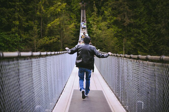 Vancouver Premium Tour: Capilano Bridge + Grouse Mountain Lunch - Vancouver Lookout: a 360 view from 553 feet