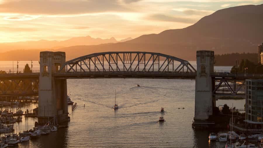 Vancouver: Private City Sights Tour by Minibus (3hrs) - Key things I’d zero in on
