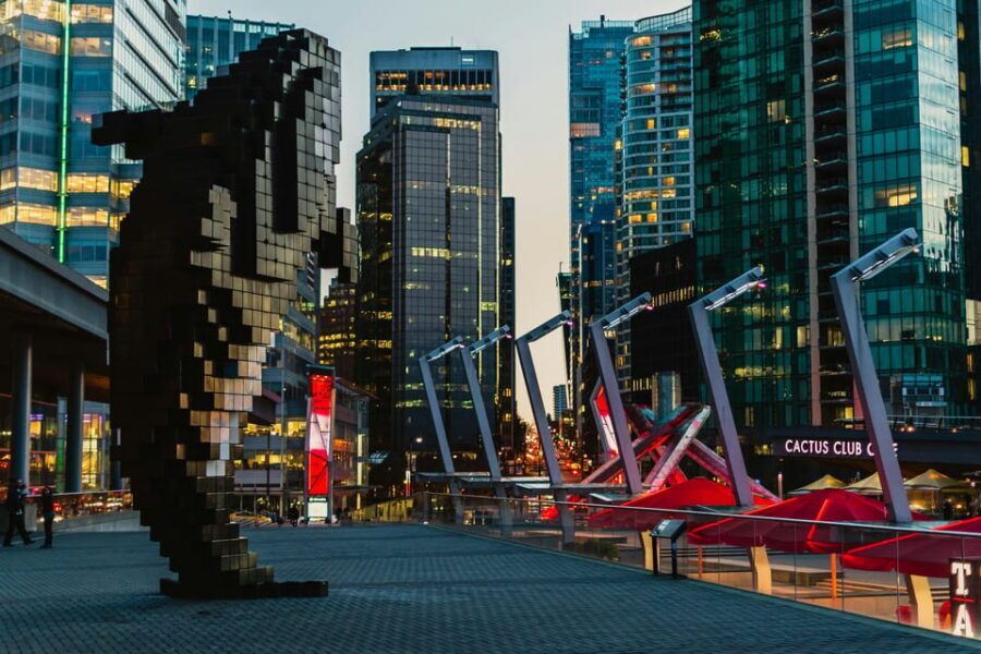 Vancouver: Private City Sights Tour by Minibus (3hrs) - Ending options: Granville Island markets or back downtown via Burrard Bridge