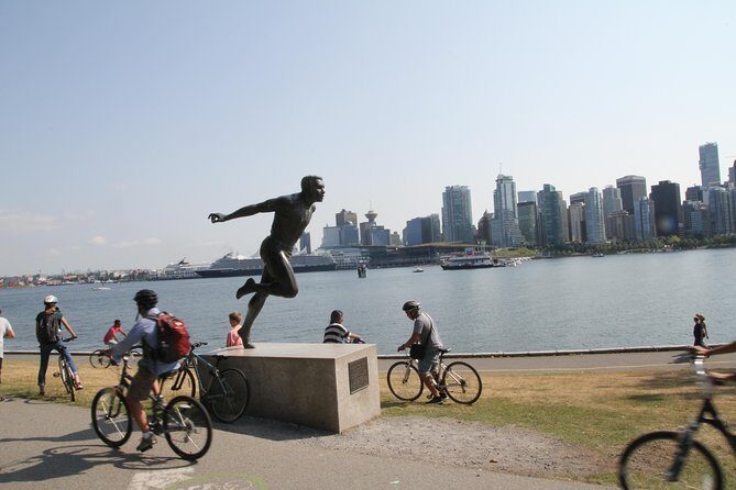 Vancouver Private Tour - The Downtown Loop: Gastown, Chinatown, and the City Core
