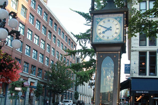Vancouver Private Tour - Queen Elizabeth Park: The Panoramic Payoff