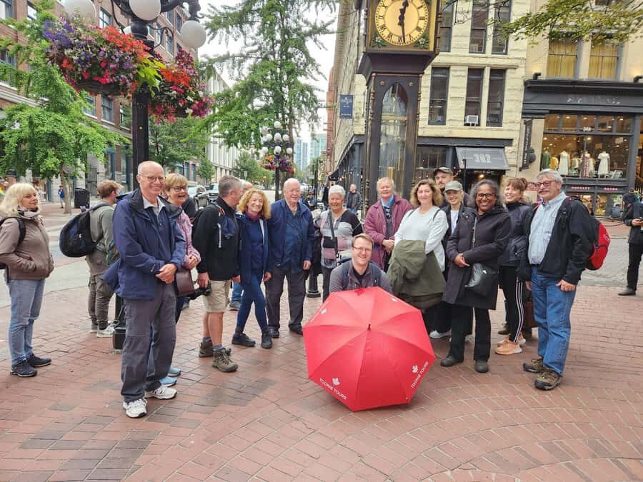 Vancouver: Private Walking Tour of City Highlights | 3-Hour - Starting at Canada Place: Mountains, Ships, and Fast Orientation