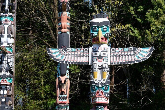 Vancouver Stanley Park 3 Hour Bike Tour - Back to the park for views and forest time