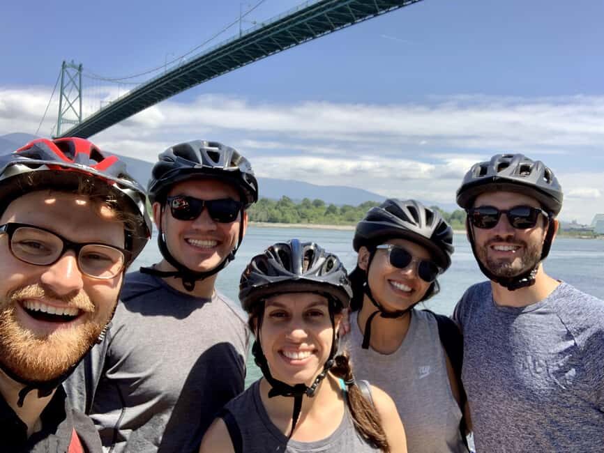 Vancouver: Stanley Park Bike Tour | E-Bike Upgrade Avail. - Brockton Point Lighthouse and Lions Gate Bridge