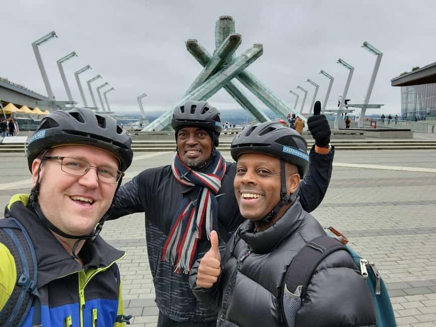 Vancouver: Stanley Park Bike Tour | E-Bike Upgrade Avail. - Lost Lagoon and the Rose Garden: slower, softer moments