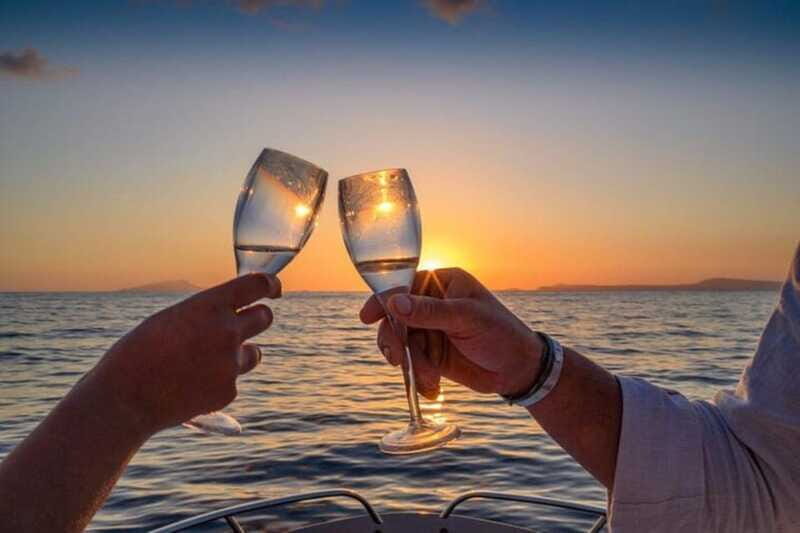 Vancouver: Sunset Boat Cruise with Complementary Bubbly - The Champagne Factor: A Small Inclusion With Big Emotional Payoff