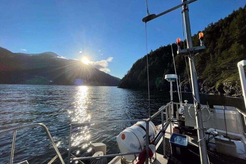 Vancouver: Sunset Boat Cruise with Complementary Bubbly - Who Should Book This Cruise and Who Might Skip It