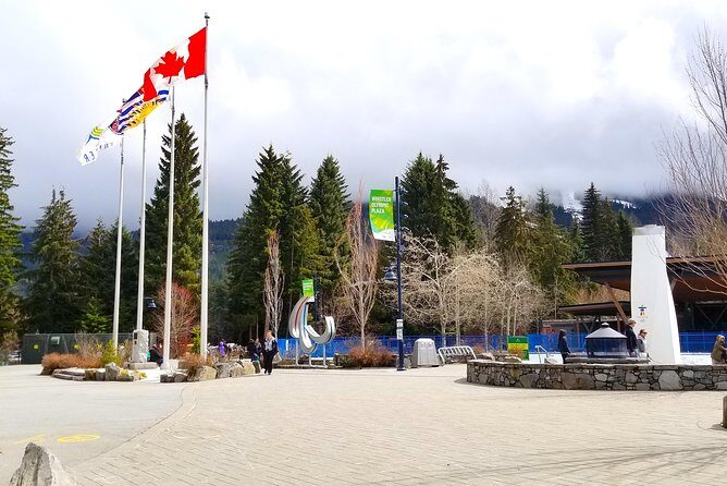 Vancouver to Whistler Tour - Downtown Hotel Pick Ups Only - Horseshoe Bay and Shannon Falls: short stops with big payoffs