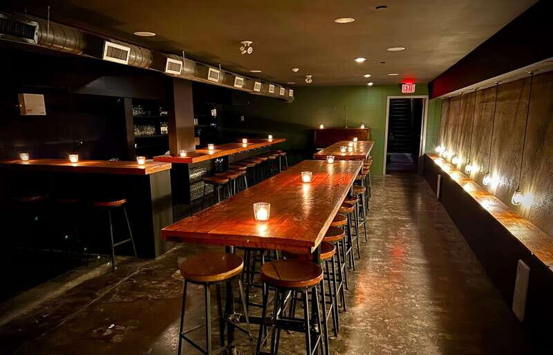 Vancouver: Underground Comedy Club Entry Ticket - The 90-minute format: what the evening usually feels like