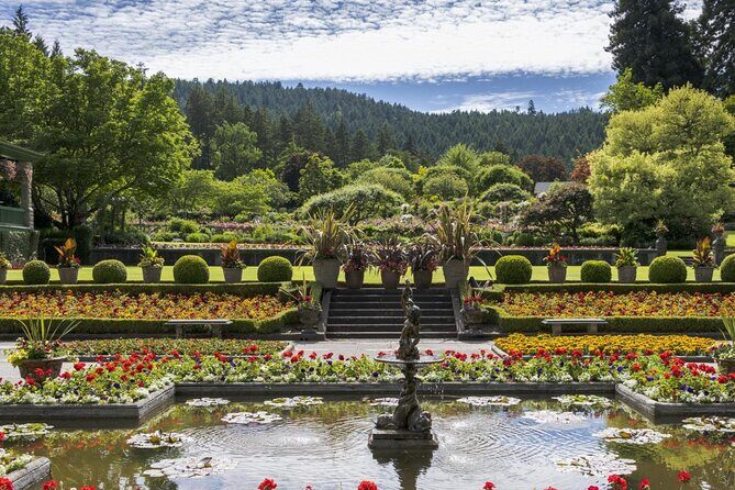 Victoria & Butchart Gardens Tour with Gulf Island Ferry - Meeting at Vancouver’s Cordova St and spotting your guide